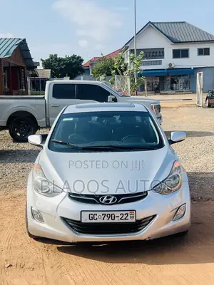 Hyundai Elantra 2012 Silver