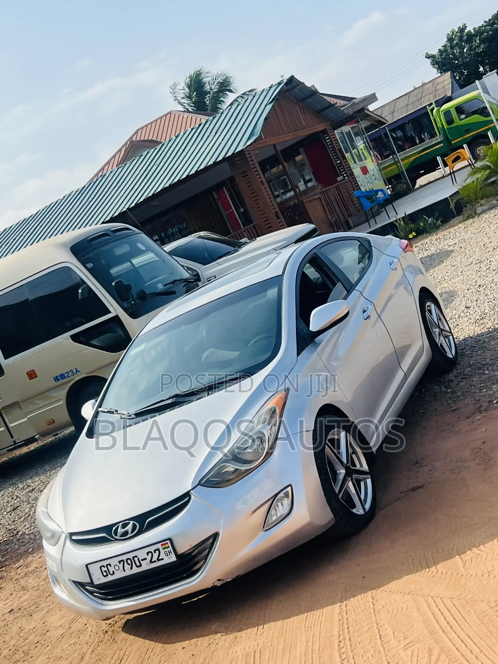 Hyundai Elantra 2012 Silver