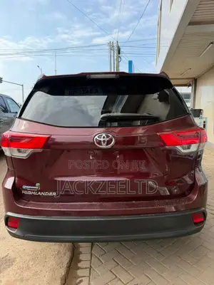 Toyota Highlander LE 4x2 (2.7L 4cyl 6A) 2017 Burgundy