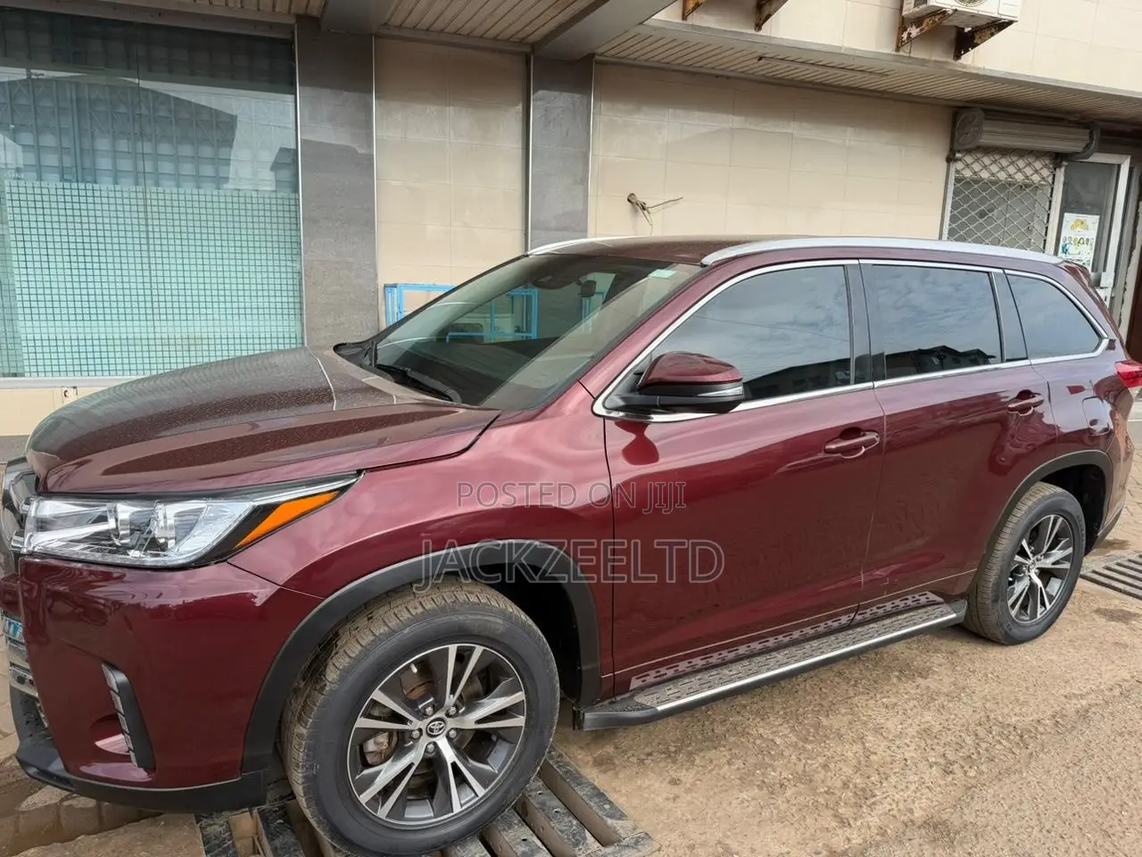 Toyota Highlander LE 4x2 (2.7L 4cyl 6A) 2017 Burgundy