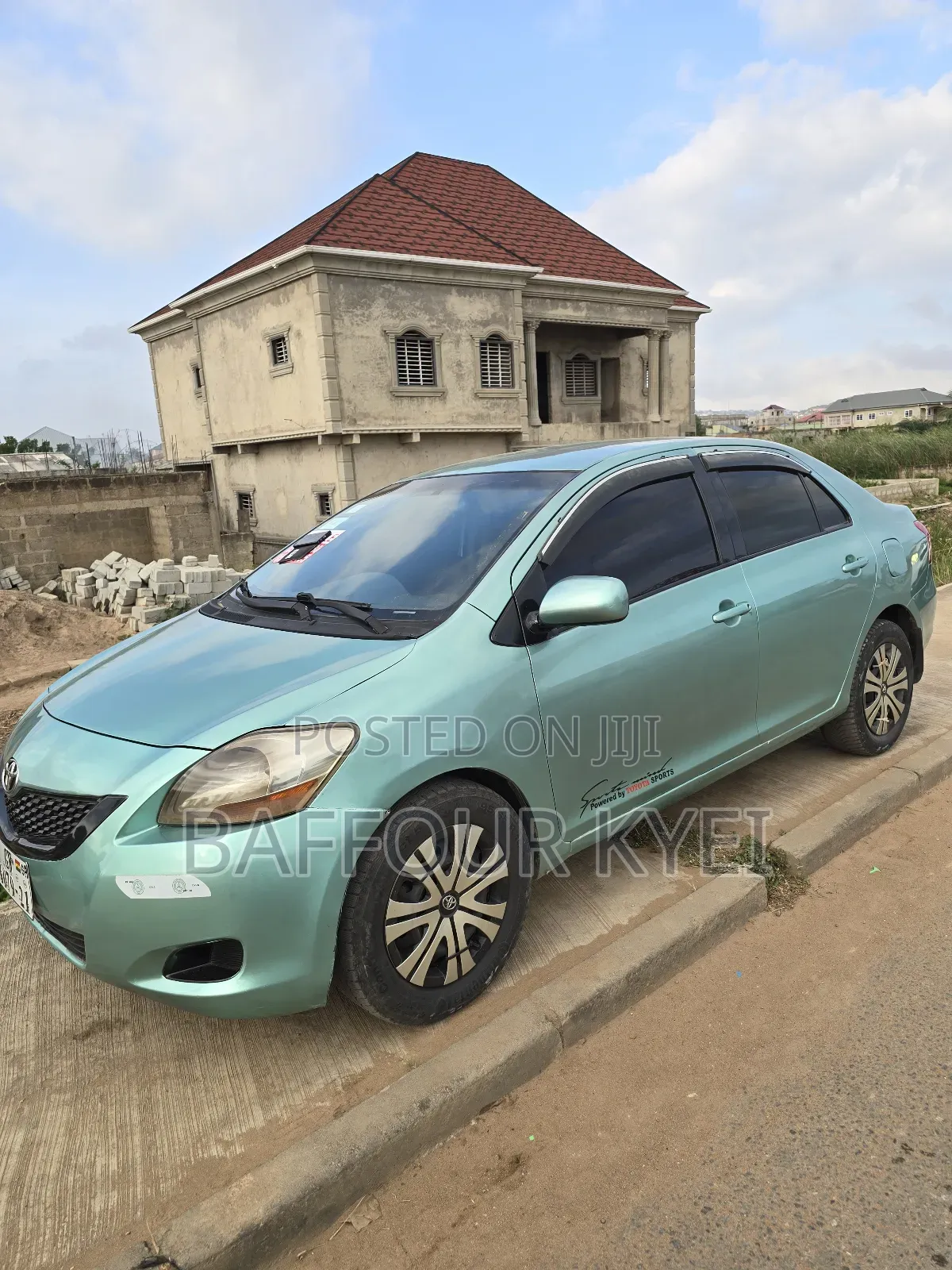 Toyota Yaris Base Sedan 4dr 2010 Green