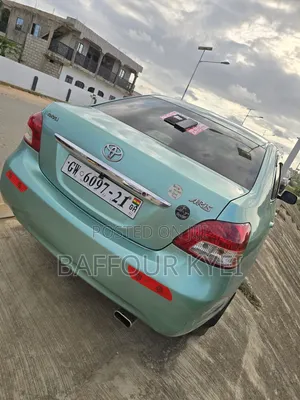 Toyota Yaris Base Sedan 4dr 2010 Green