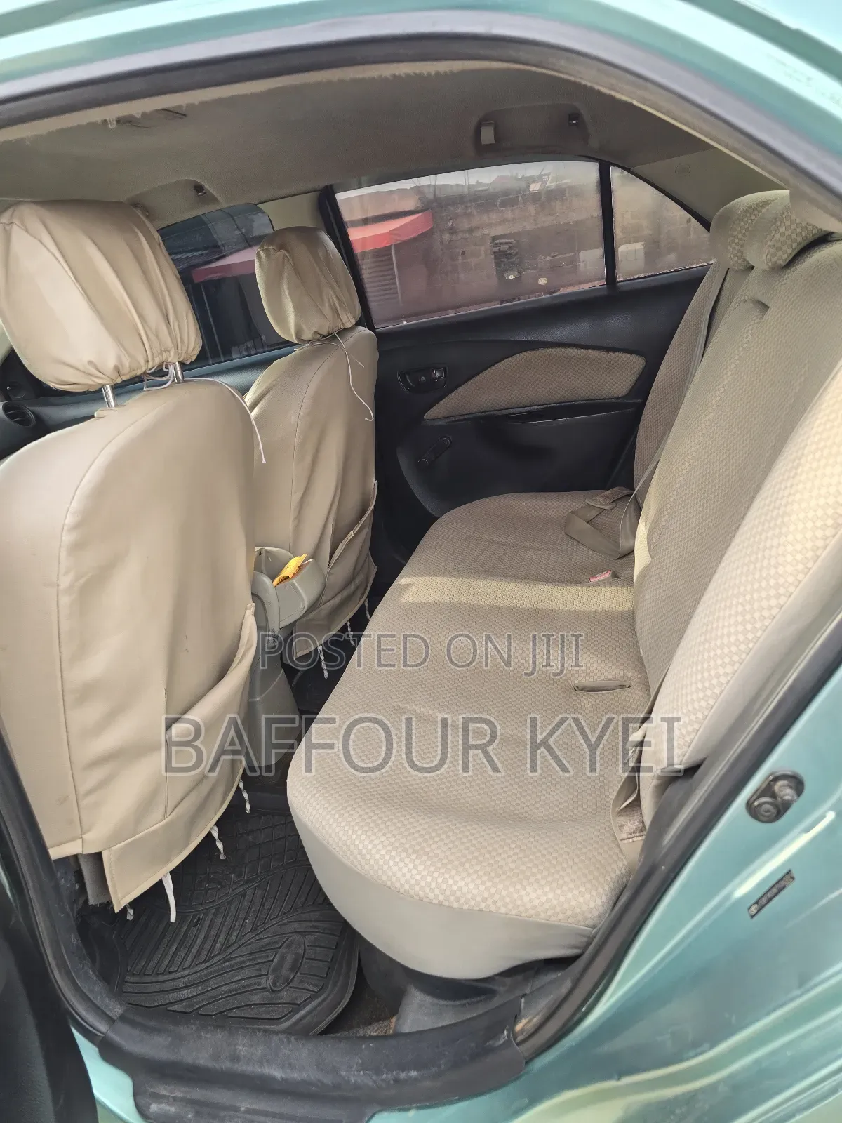 Toyota Yaris Base Sedan 4dr 2010 Green