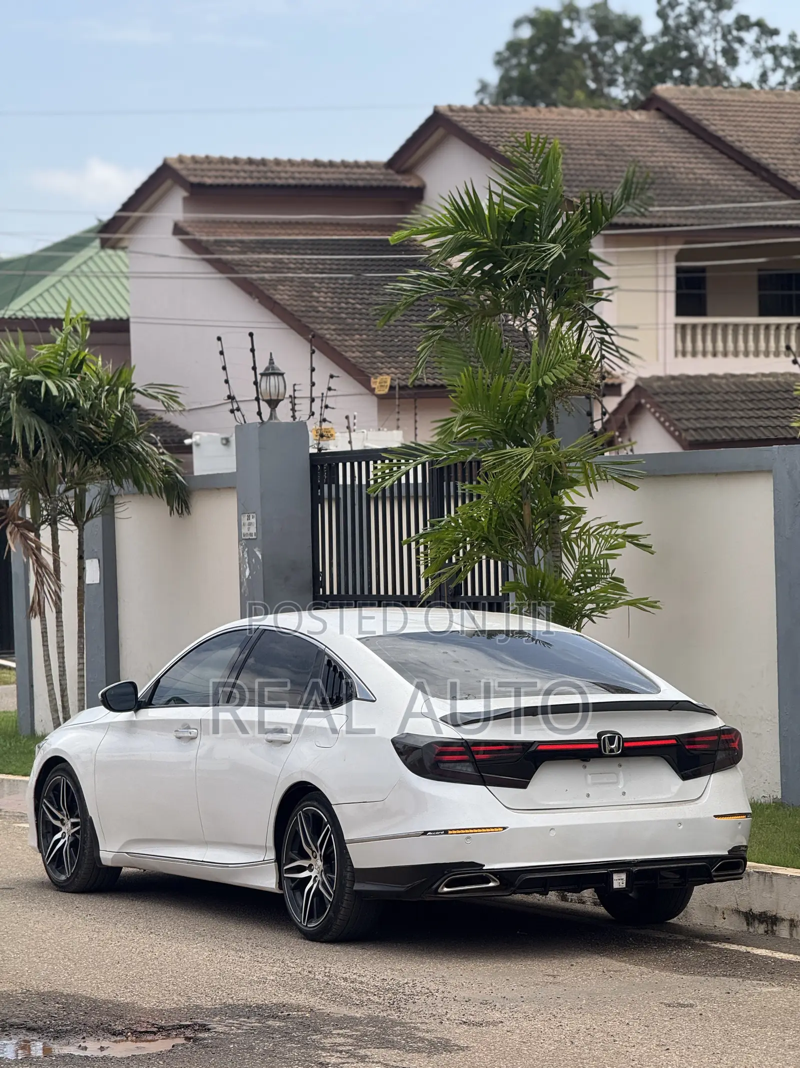 Honda Accord Touring 2.0T 2021 White