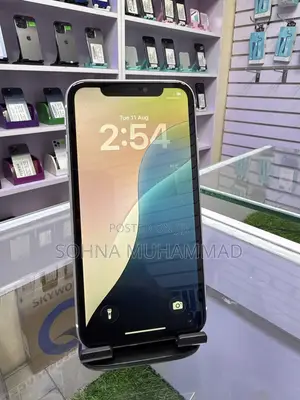 Apple iPhone 11 64 GB White
