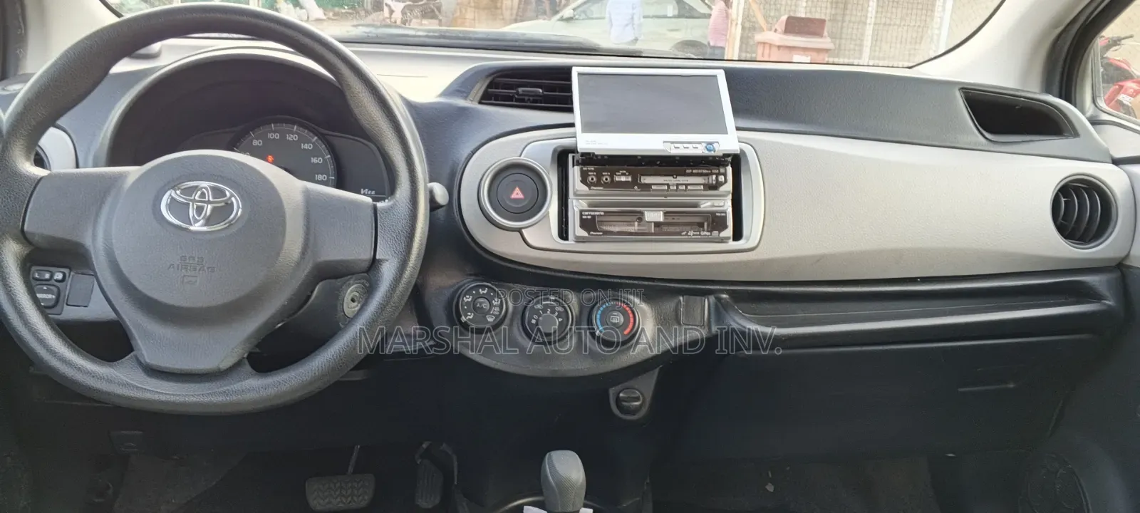 Toyota Vitz 2012 White