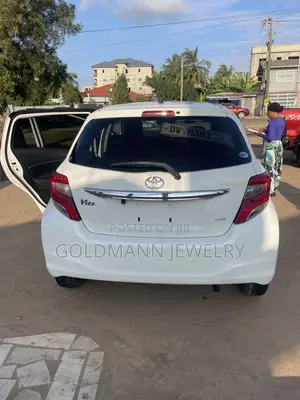 Toyota Vitz 1.3 AWD 5dr 2016 White