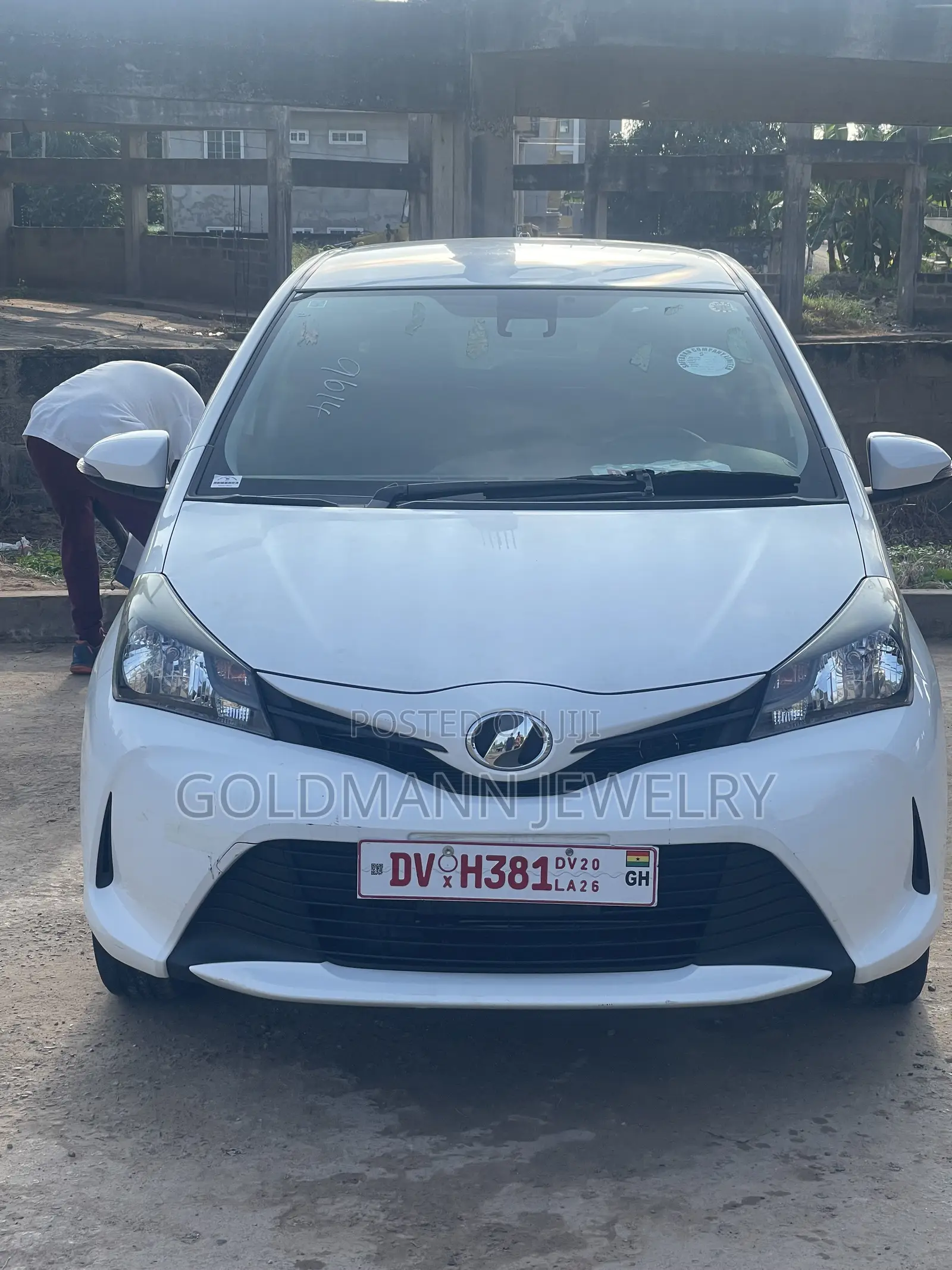 Toyota Vitz 1.3 AWD 5dr 2016 White