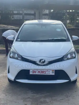 Toyota Vitz 1.3 AWD 5dr 2016 White