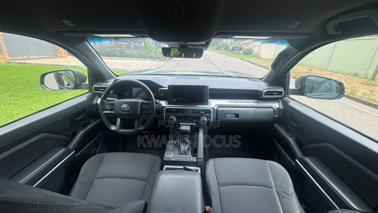 Toyota Tacoma SR5 Double Cab 5.0 ft. SB 2025 Gray