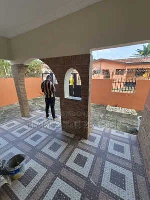 3bdrm Apartment in Satellite, Amasaman for rent