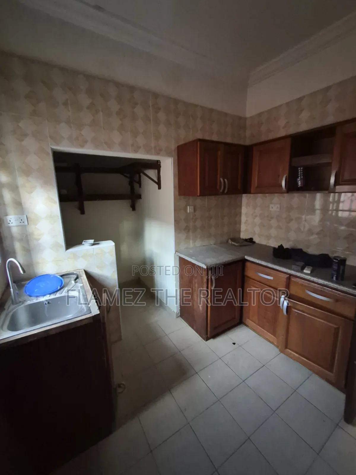 3bdrm Apartment in Satellite, Amasaman for rent