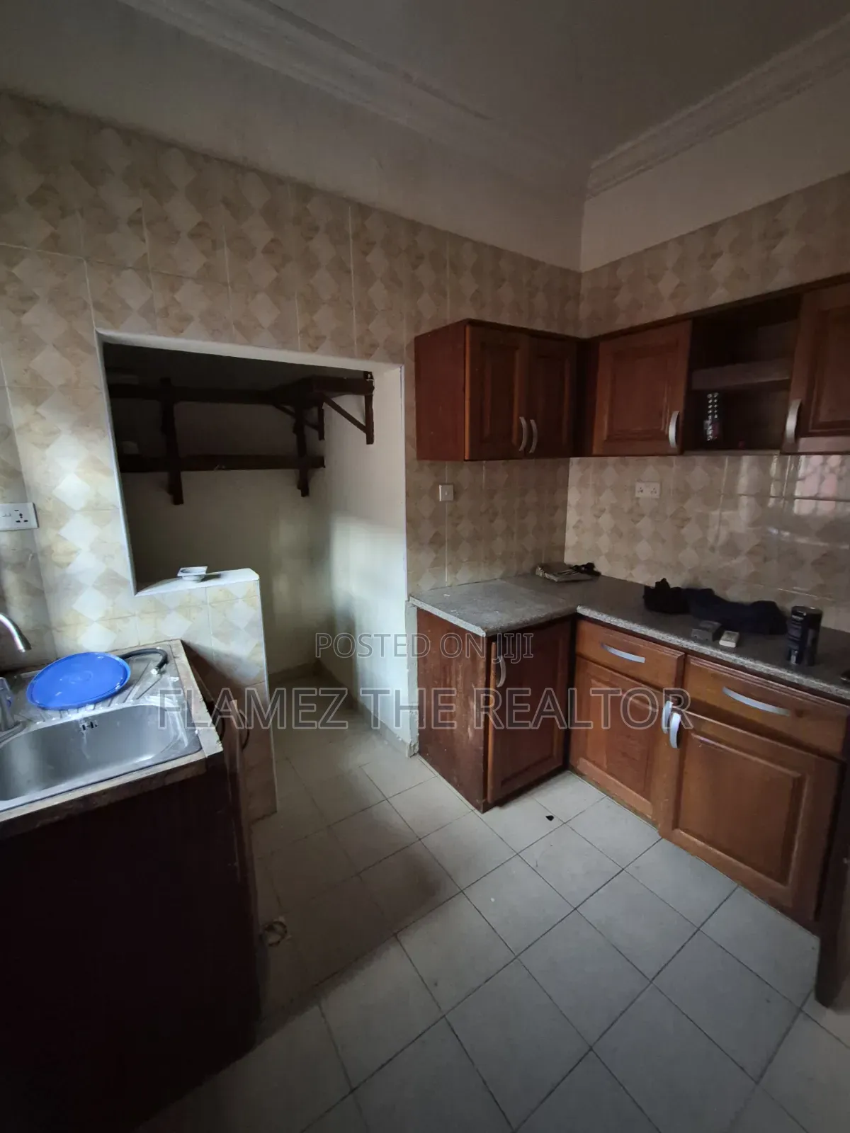 3bdrm Apartment in Satellite, Amasaman for rent