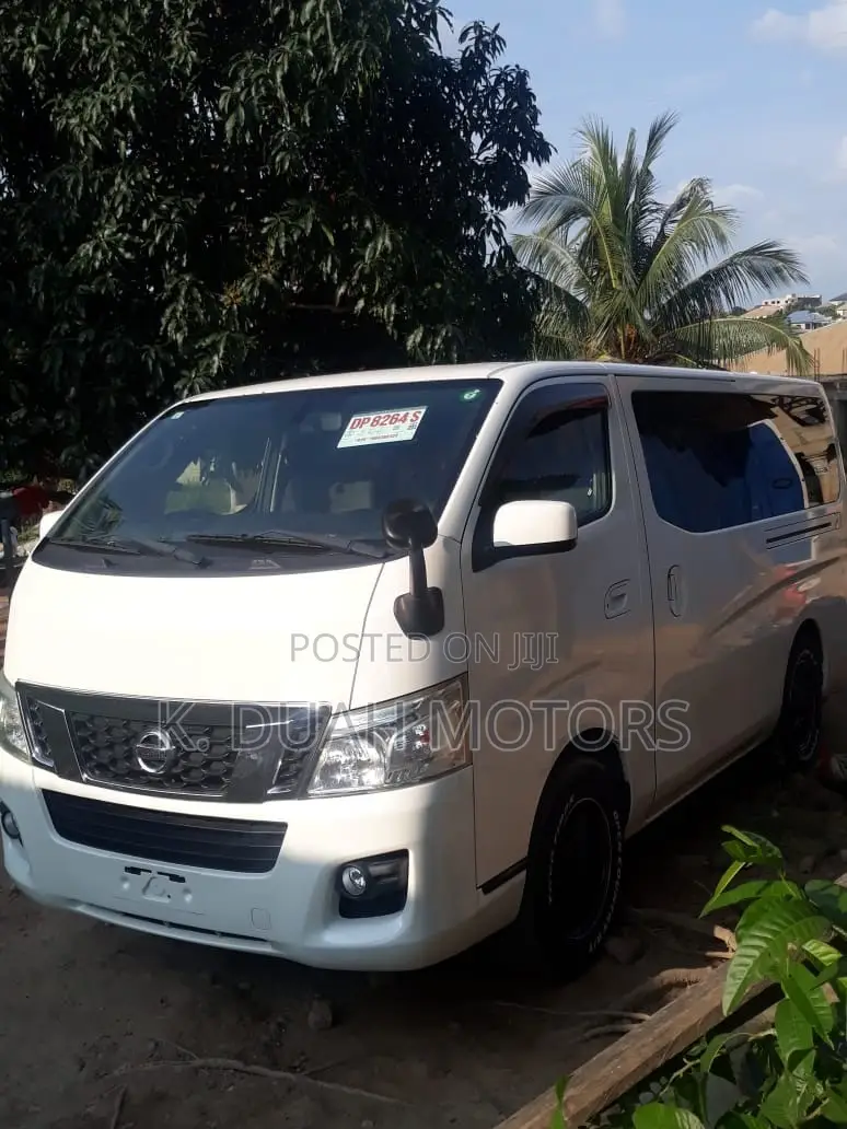 Nissan Caravan (Urvan) 2014 White
