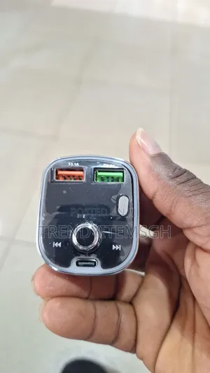 Car MP3 Player Bluetooth FM Transmitter – 3.1A USB Fast Charger