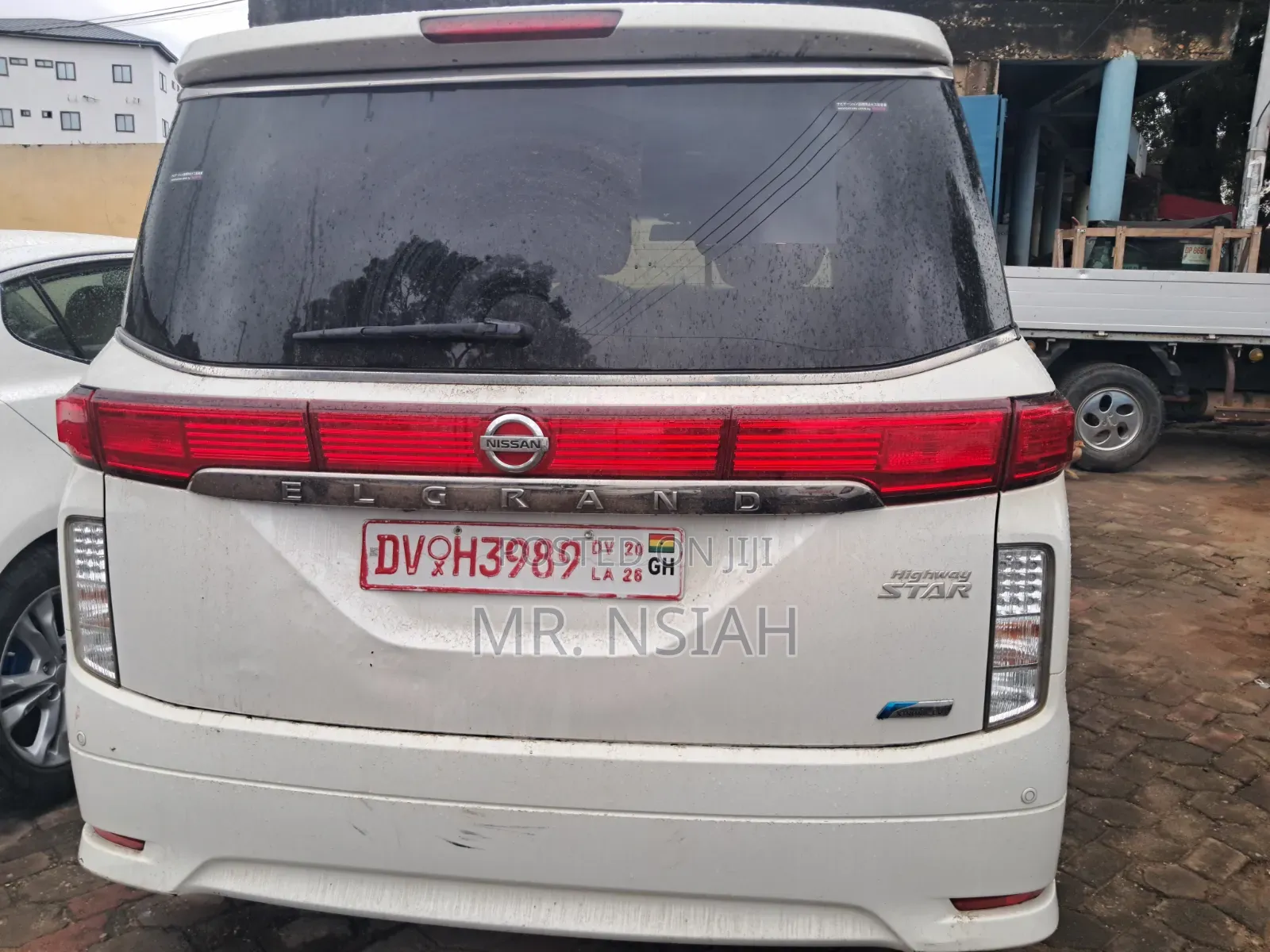 Nissan Elgrand 2013 White