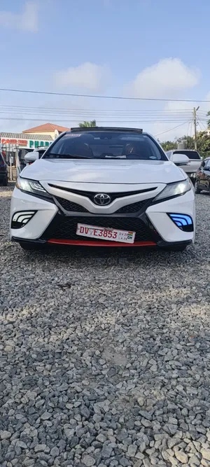 Toyota Camry 2019 White