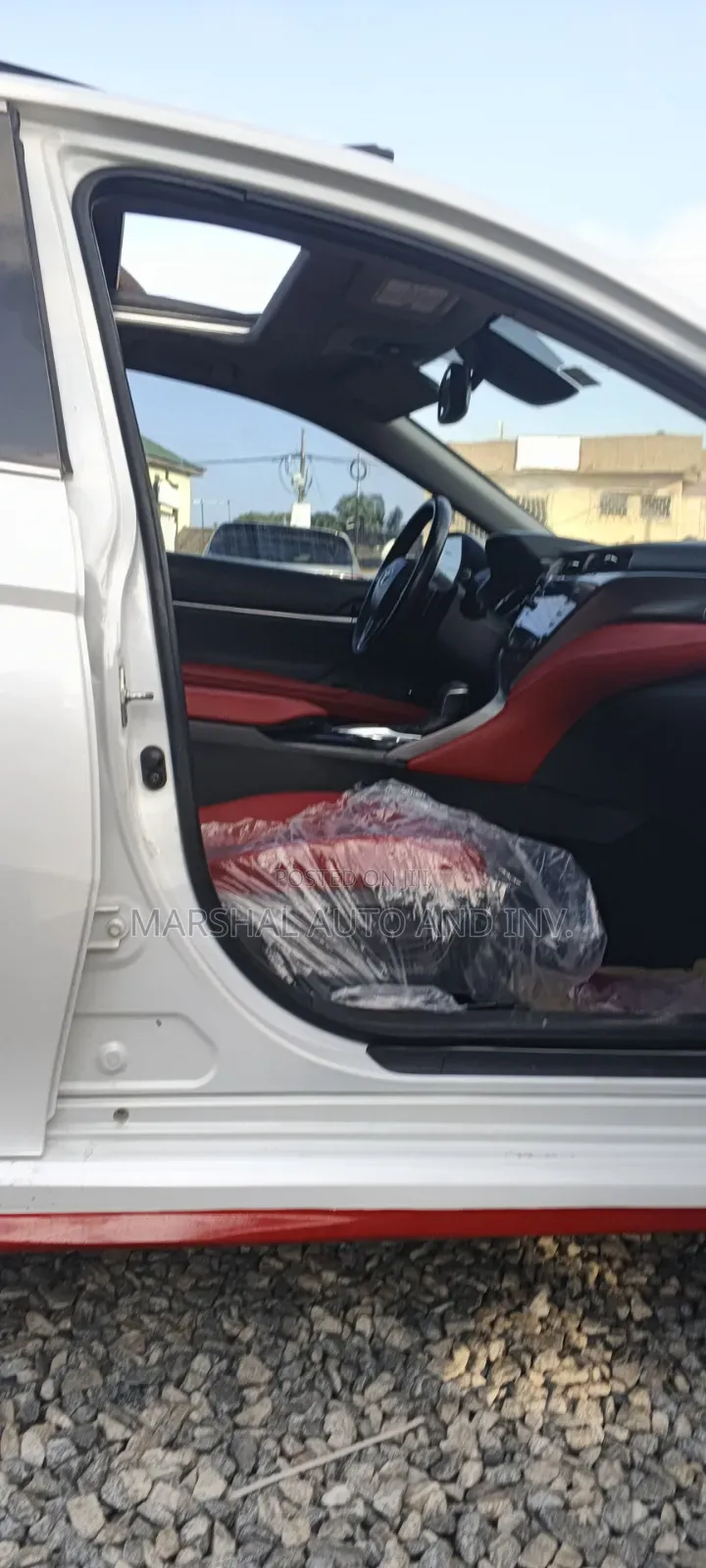 Toyota Camry 2019 White