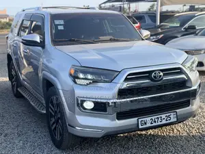 Toyota 4-Runner Limited Nightshade 4x4 2019 Silver