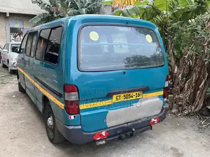 Toyota HiAce 2008 Green