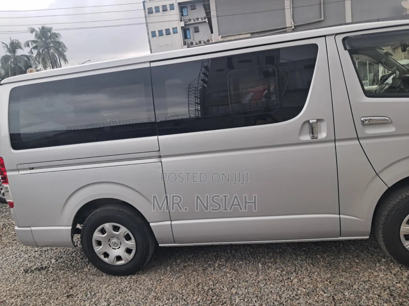 Toyota HiAce 2014 Silver