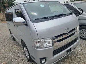 Toyota HiAce 2014 Silver
