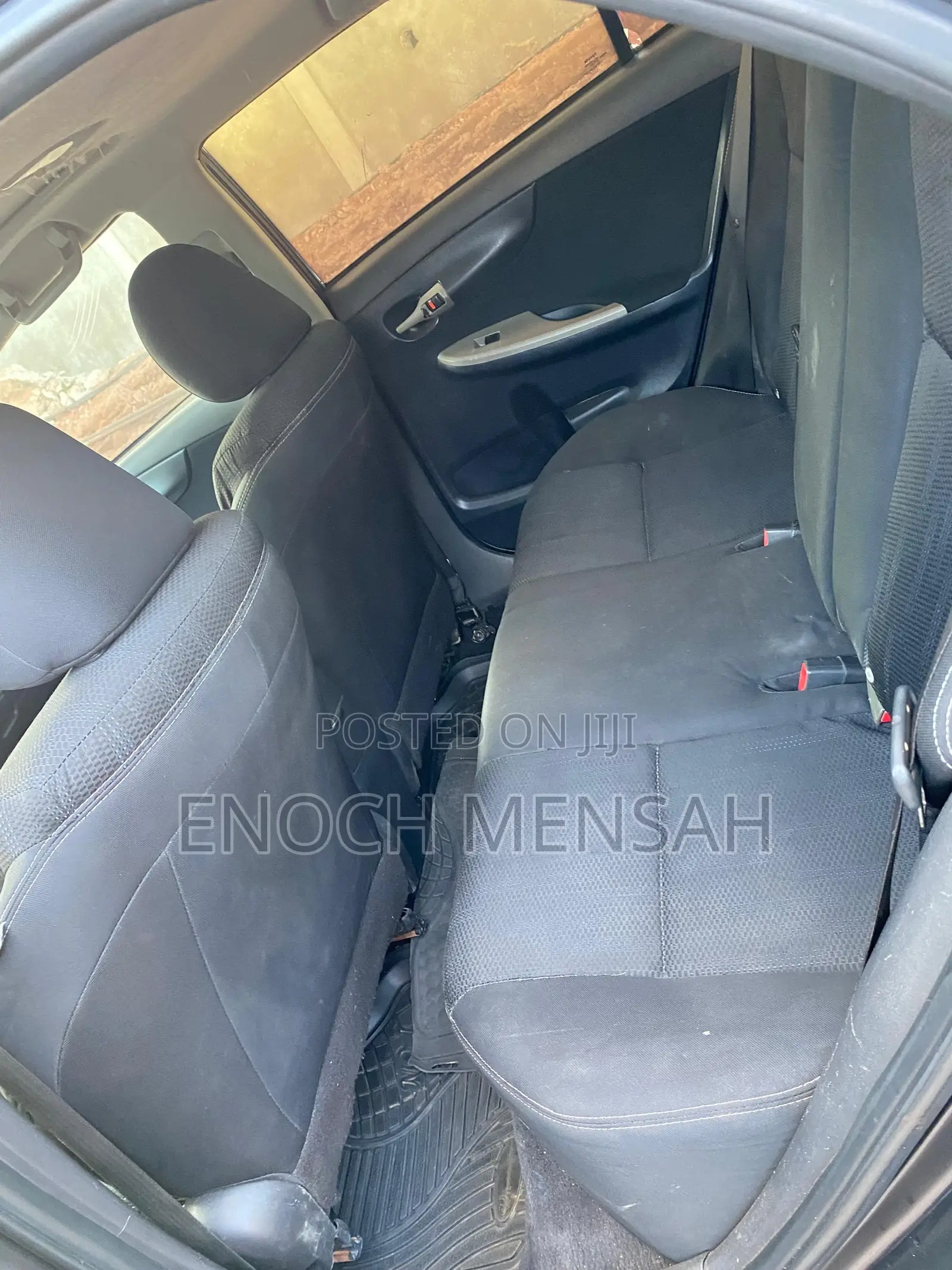 Toyota Corolla L 4dr Sedan (1.8L 4cyl 5M) 2013 Gray