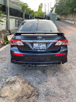 Toyota Corolla L 4dr Sedan (1.8L 4cyl 5M) 2013 Gray