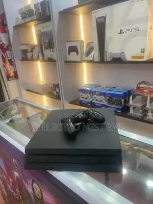Neat Ps4 Pro 1TB With Fc26 MK11 Installed With 1Controller