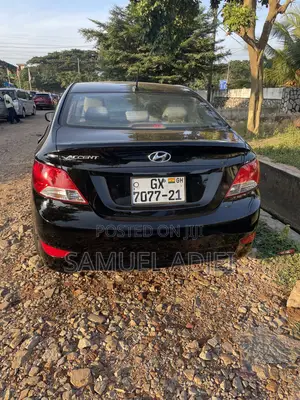 Hyundai Accent 2012 Black
