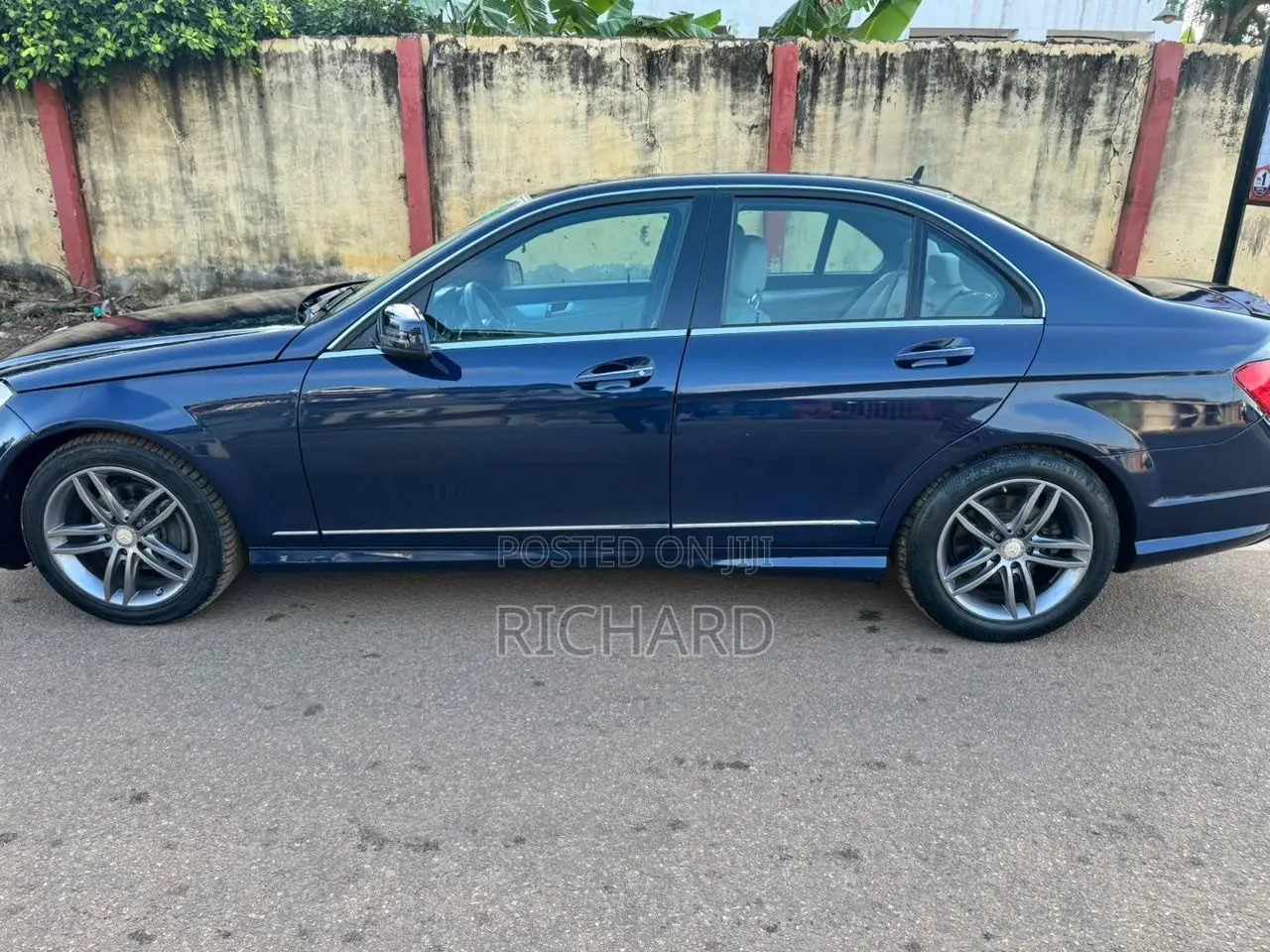 Mercedes-Benz C250 2014 Blue