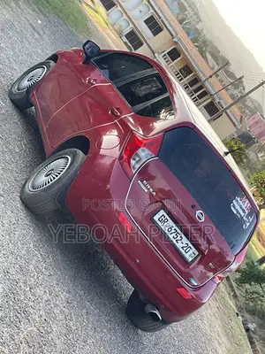 Nissan Versa 2014 Red