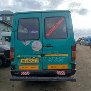 Mercedes-Benz Sprinter 2010 Green
