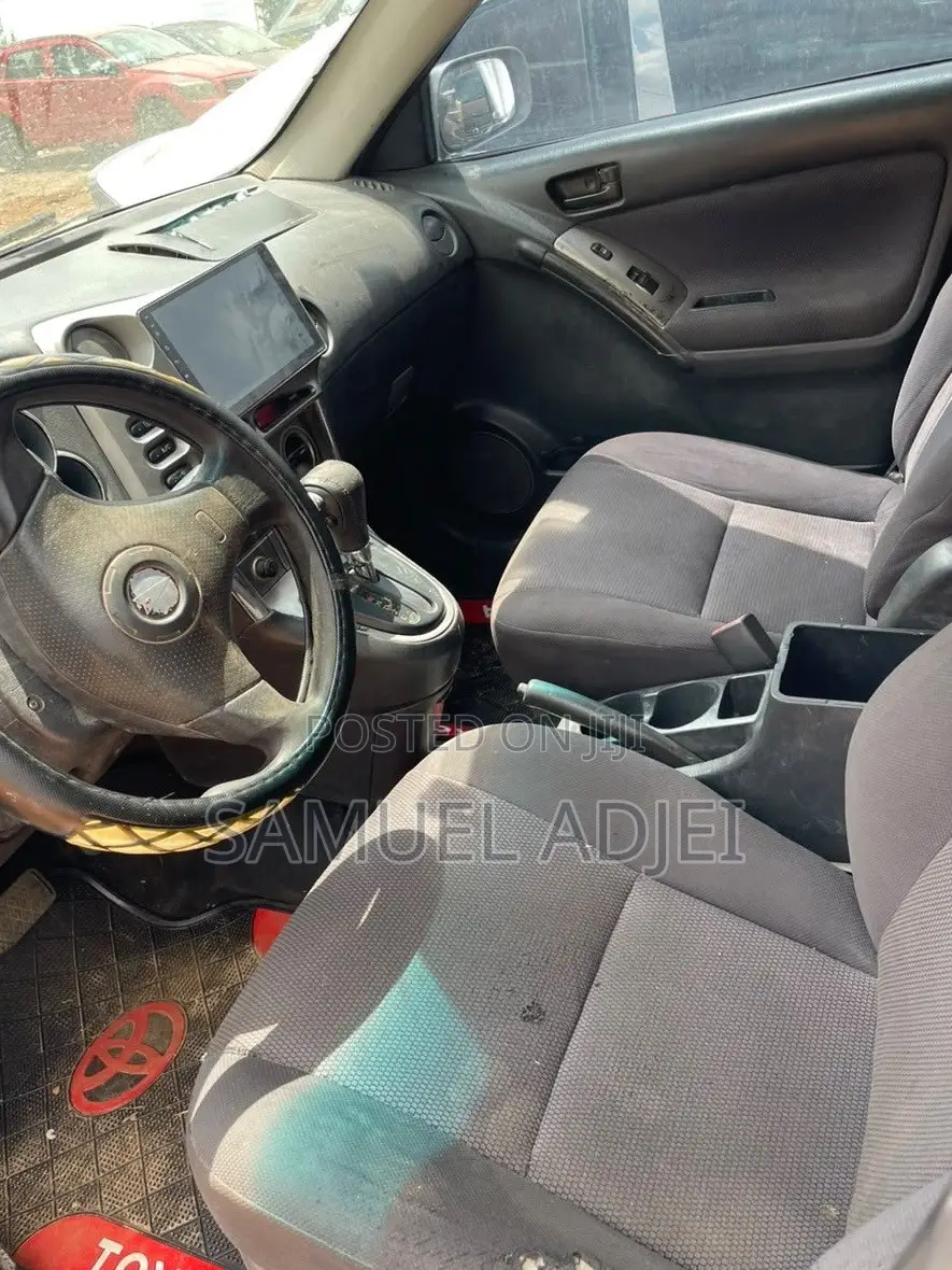 Pontiac Vibe 2009 Silver
