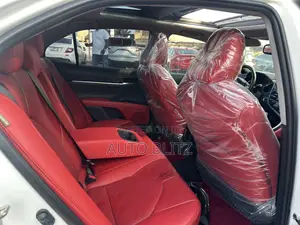 Toyota Camry 2019 White