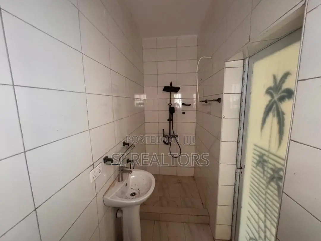2bdrm Apartment in Lashibi for rent