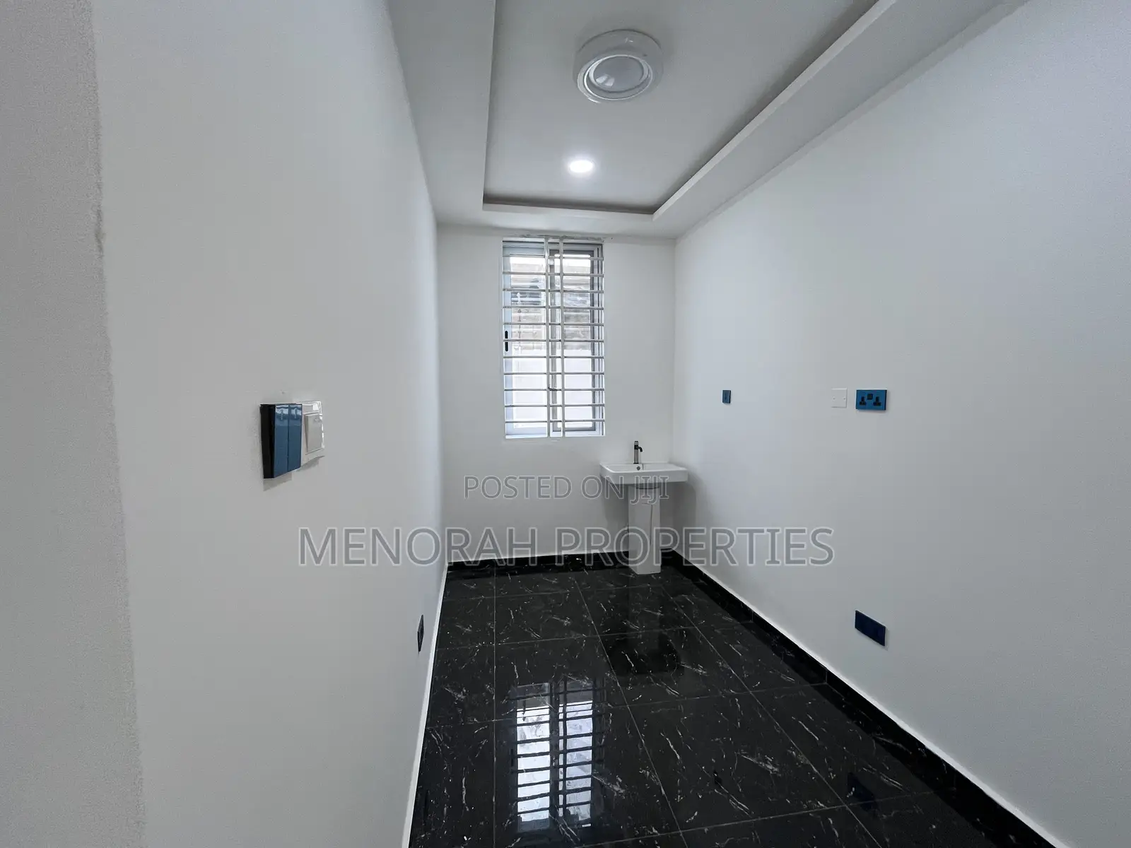 3bdrm Apartment in Adenta Amrahia for rent