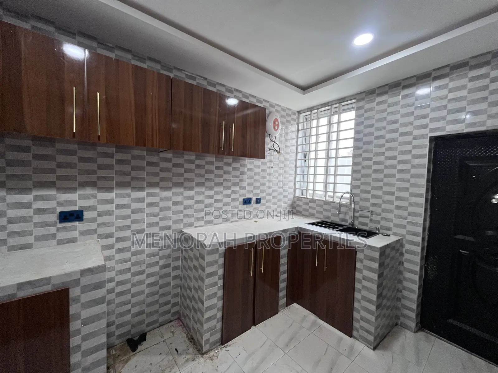3bdrm Apartment in Adenta Amrahia for rent