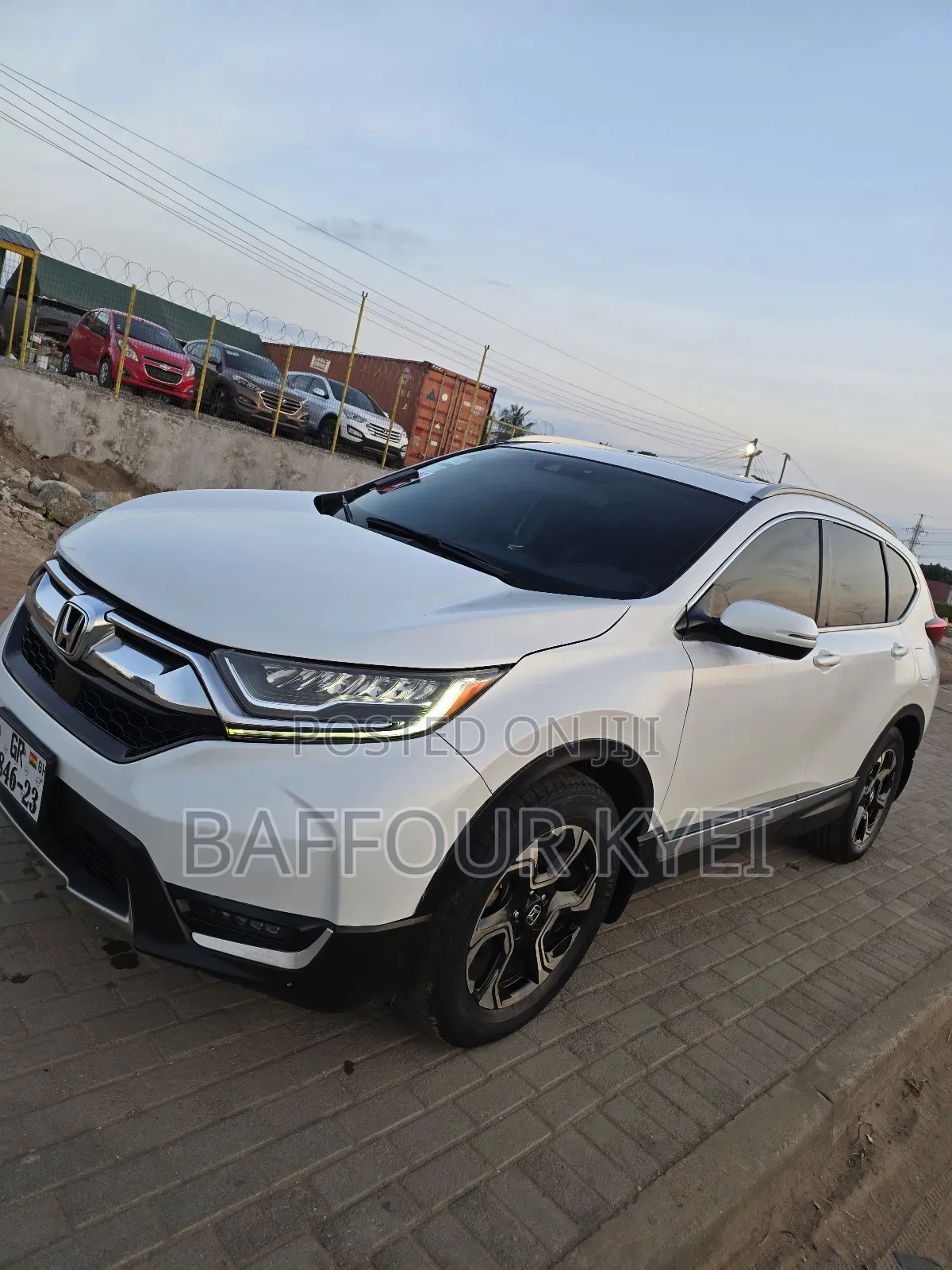 Honda CR-V Touring FWD 2019 White