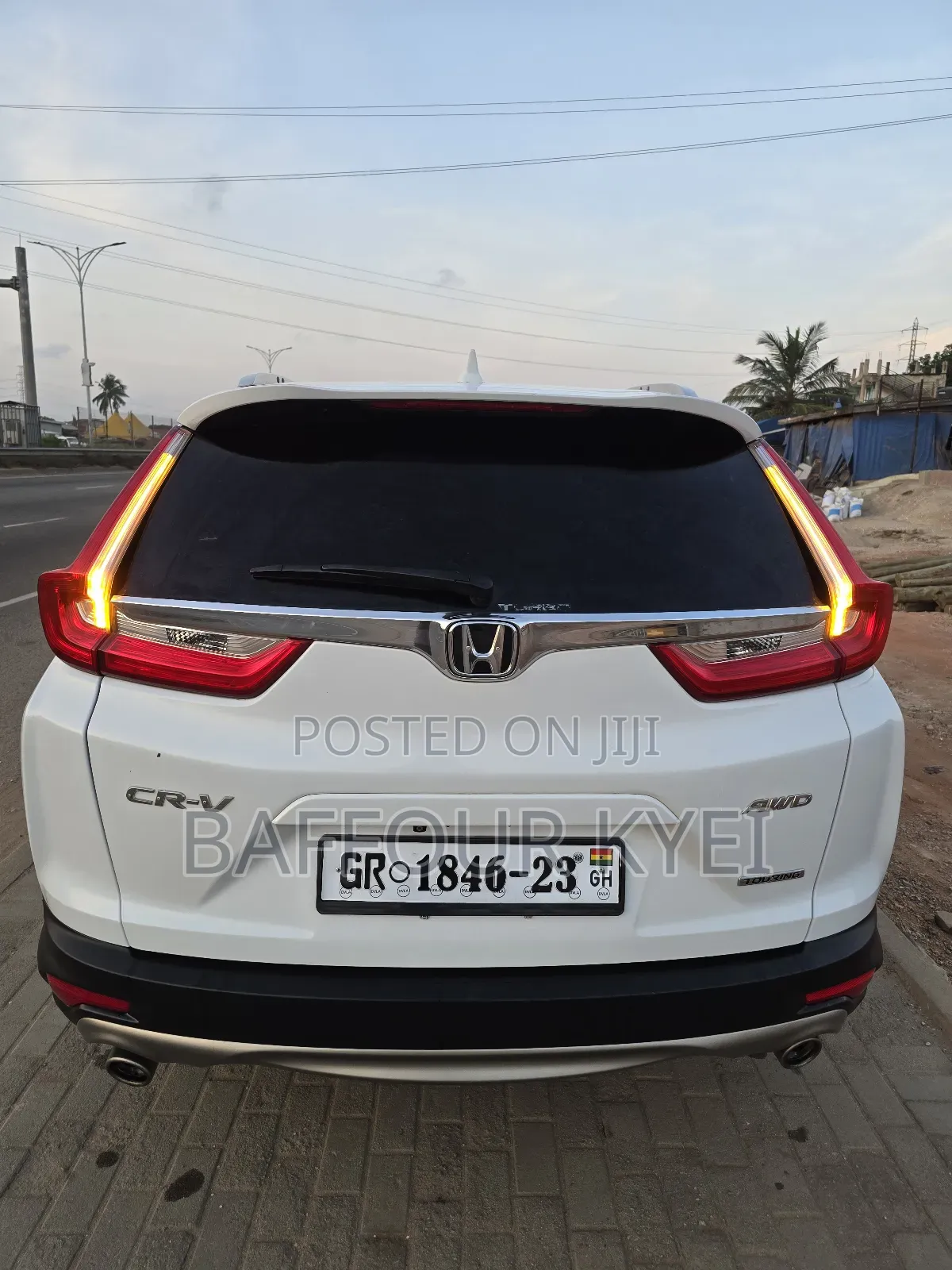 Honda CR-V Touring FWD 2019 White