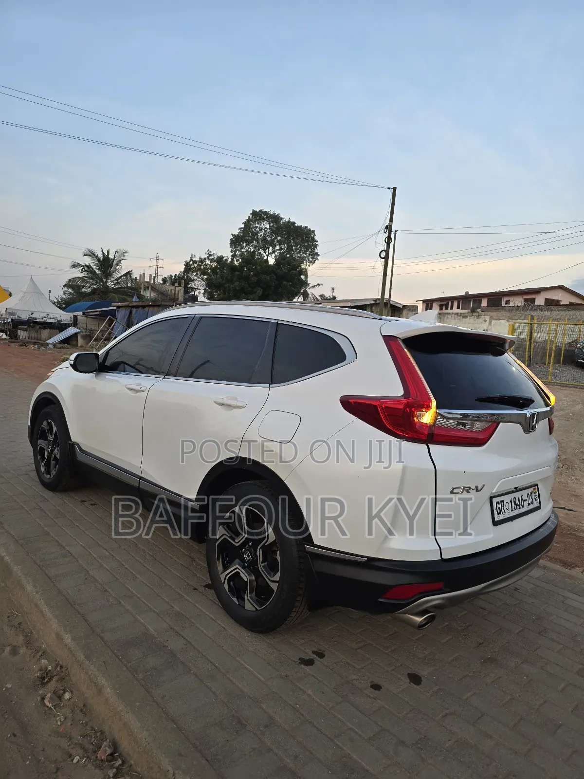 Honda CR-V Touring FWD 2019 White