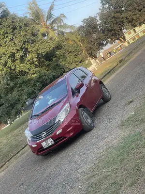 Nissan Versa 2014 Red