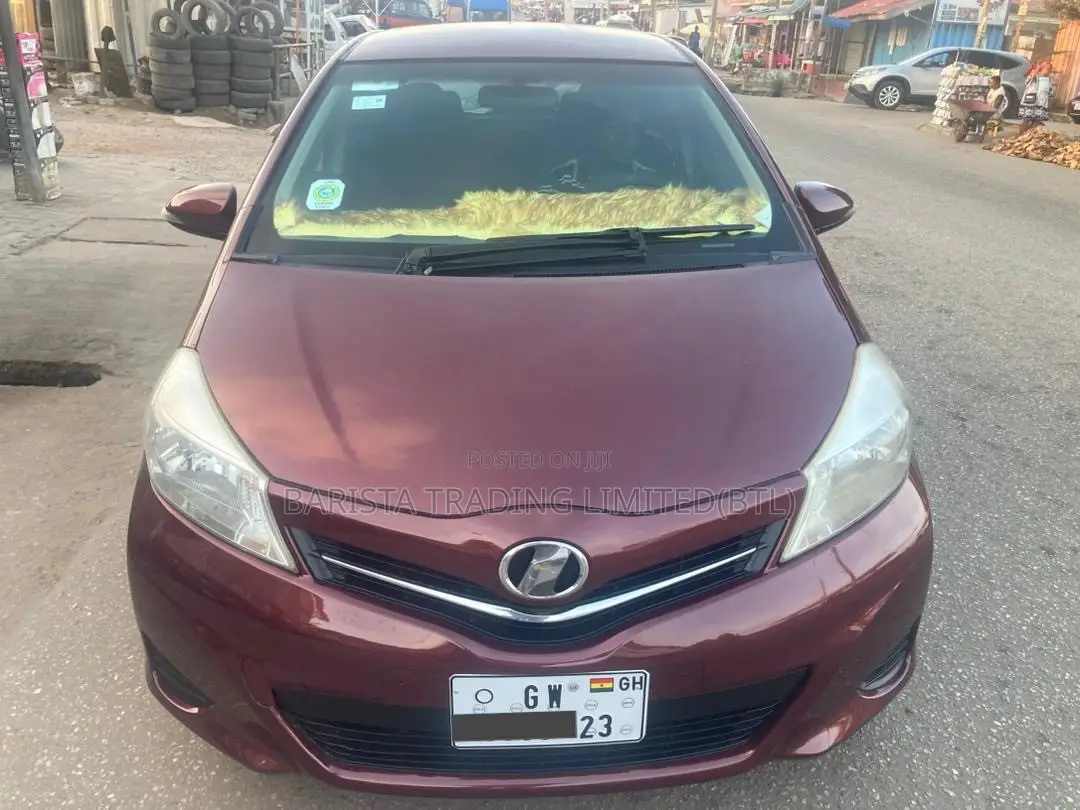 Toyota Vitz 1.3 AWD 5dr 2013 Brown
