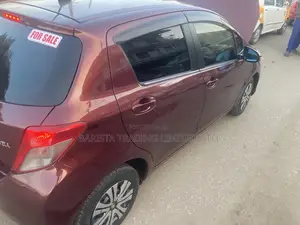 Toyota Vitz 1.3 AWD 5dr 2013 Brown