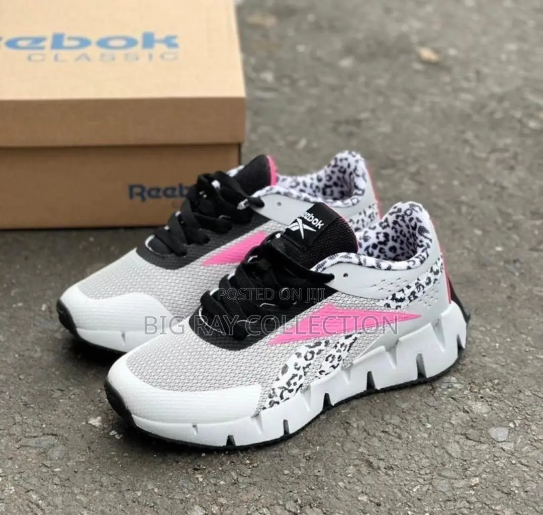 Classy Lady’s Reebok Sneaker ❤🛍🛍