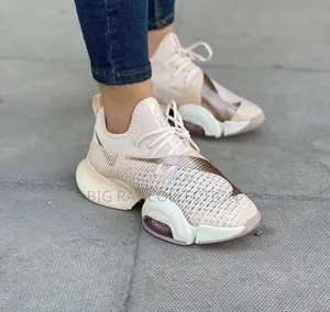 Classy Lady’s Nike Sneaker 😍🛍🛍
