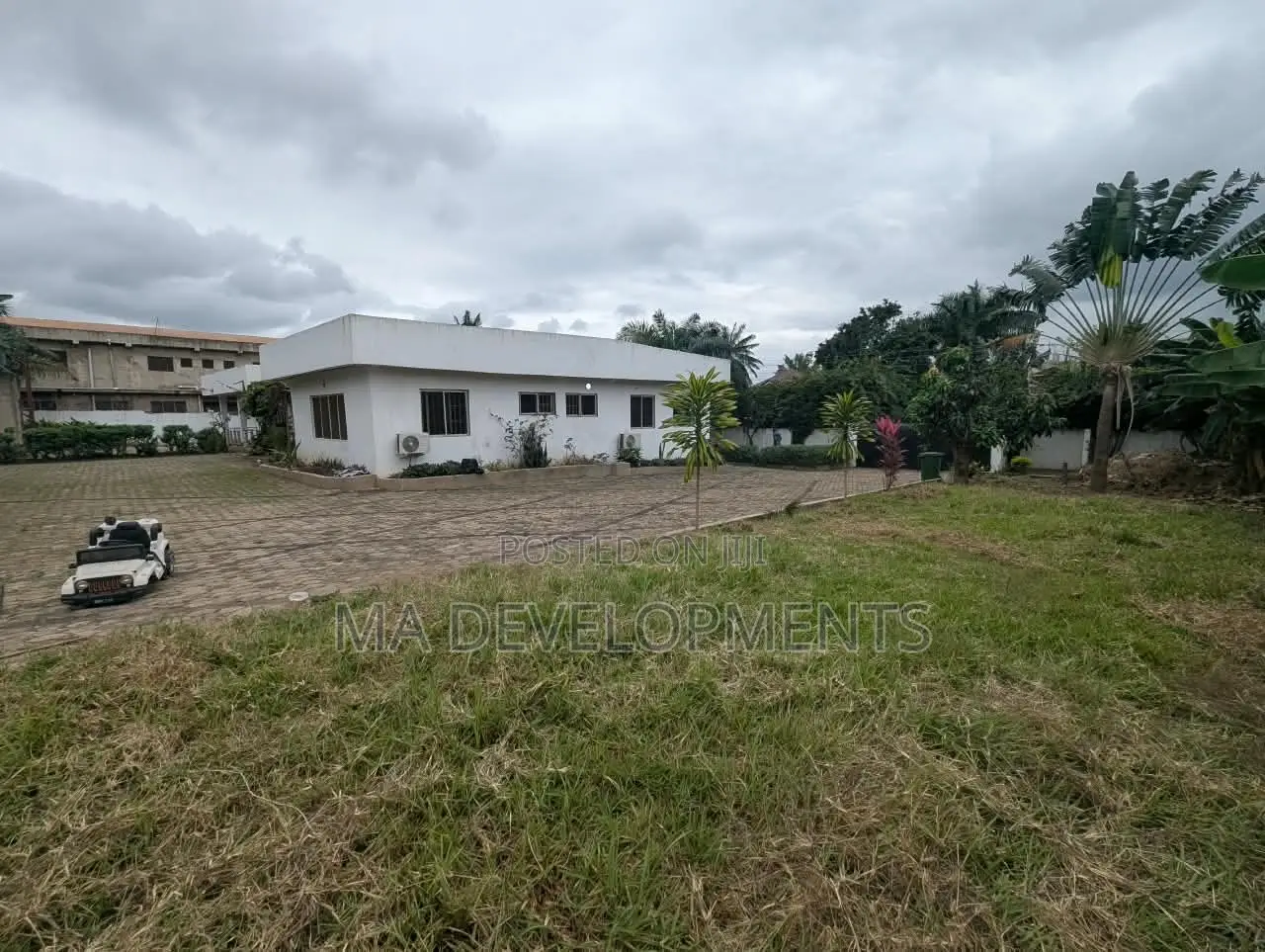 5bdrm Apartment in Madev Realty, Tantra Hills for rent