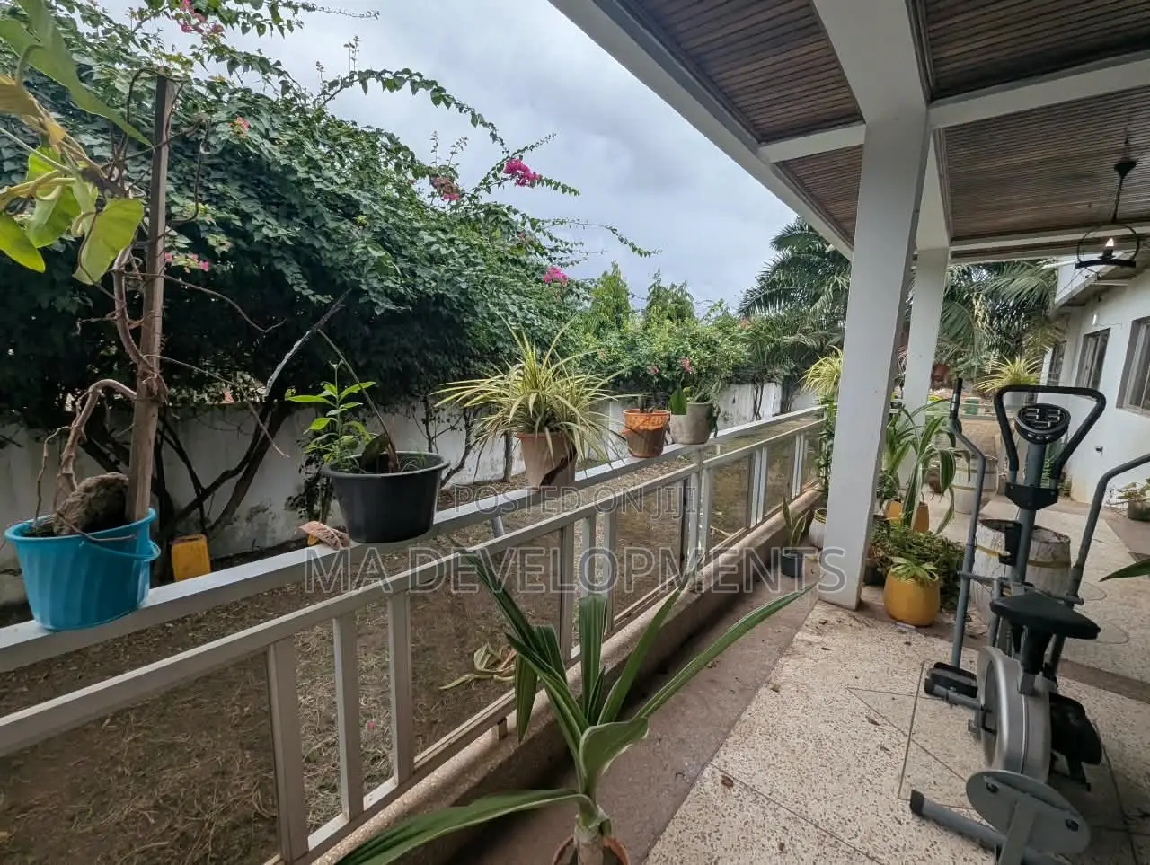 5bdrm Apartment in Madev Realty, Tantra Hills for rent