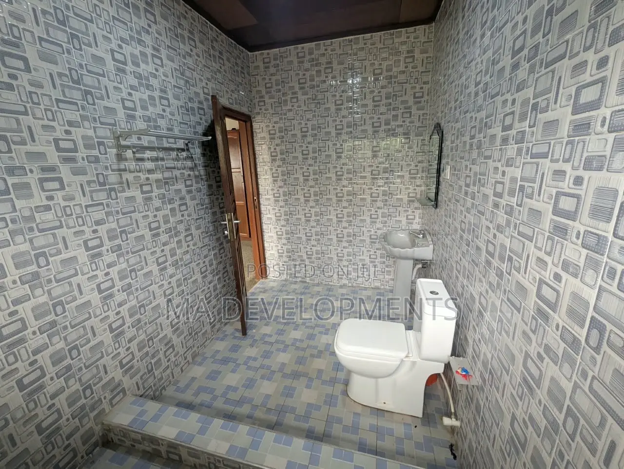 5bdrm Apartment in Madev Realty, Tantra Hills for rent
