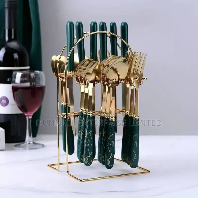 24 Pieces Cutlery Set